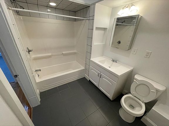 5th image of 111 Beacon Ave #1