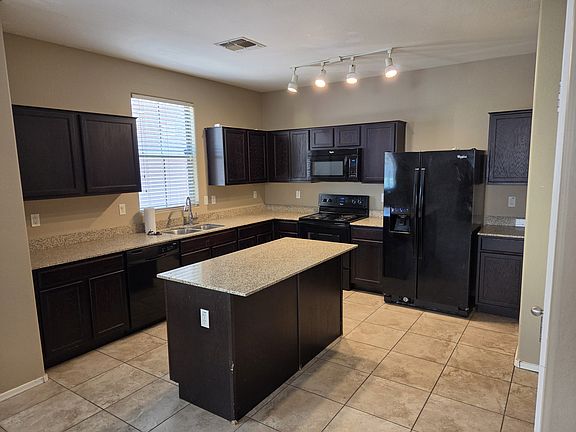 3rd image of 4734 W Fremont Rd