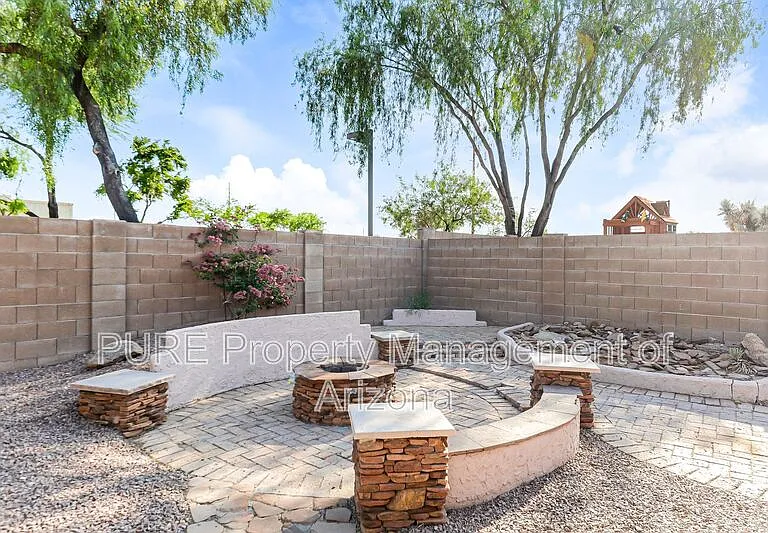3514 W Fallen Leaf Ln — Photo 29