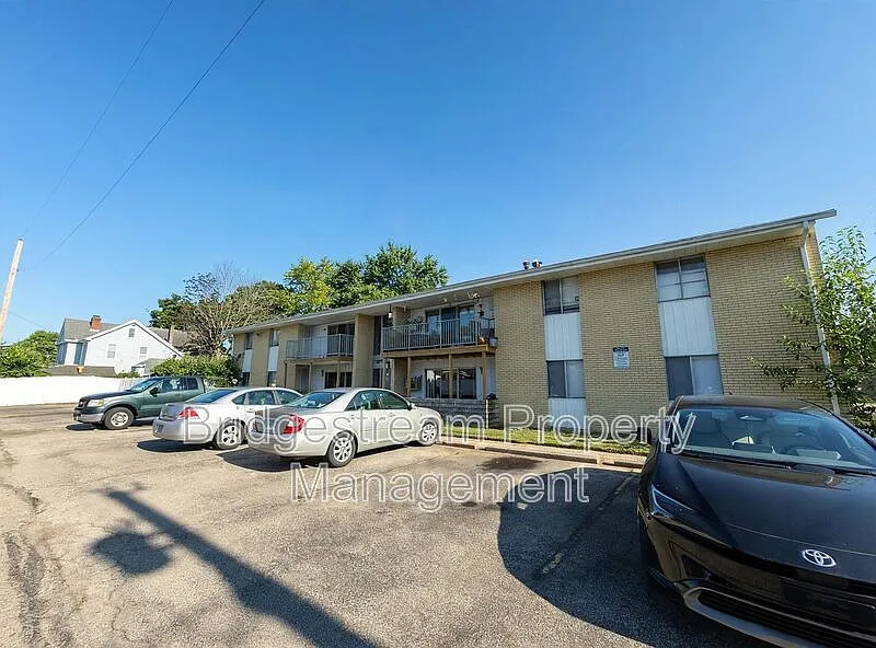 401 Elder Dr #2