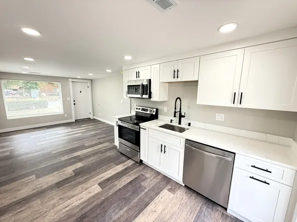 14402 Washington Ave SW #7, Lakewood, WA 98498