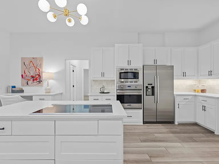 7905 Brightman Ln — Photo 17