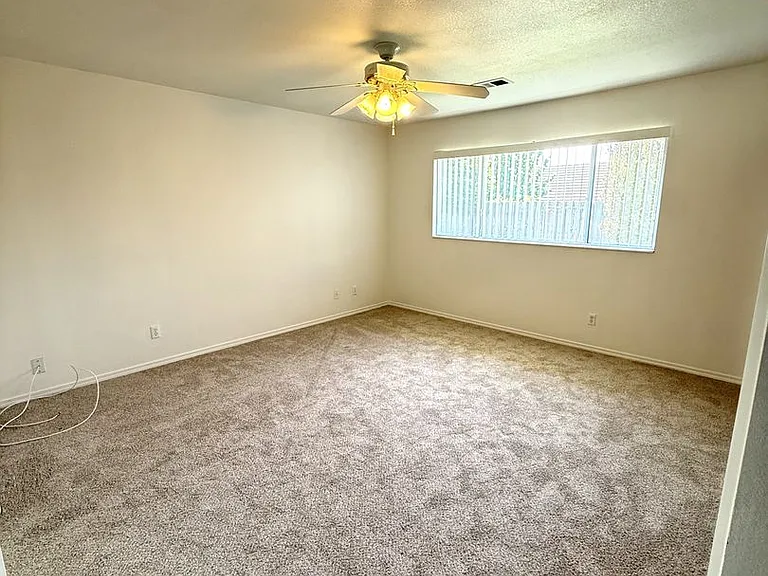 1250 Clearview Dr — Photo 6