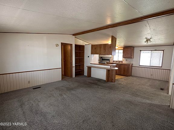 2nd image of 903 N 34th Ave Unit 9