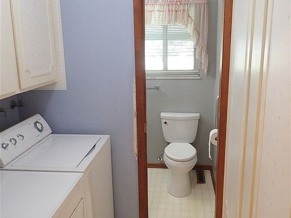 5th image of 2941 Thunderbird Dr