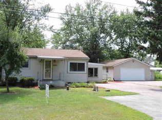 1121 Prairie Ln, Machesney Park, IL 61115