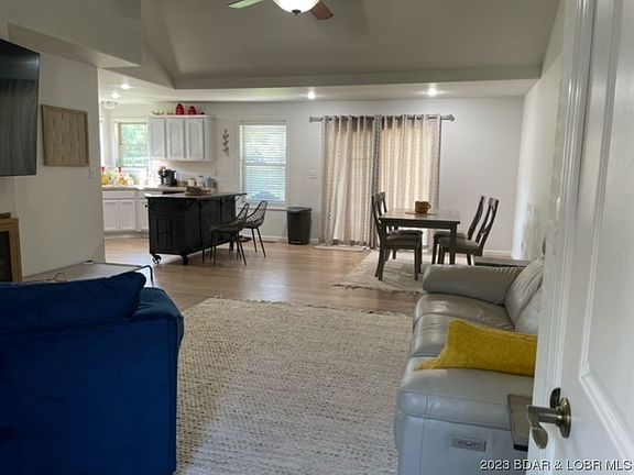 5th image of 23 Woodglo Ln