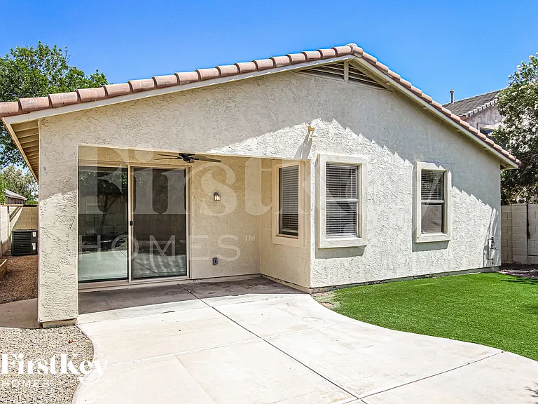 2715 E Carson Rd — Photo 18