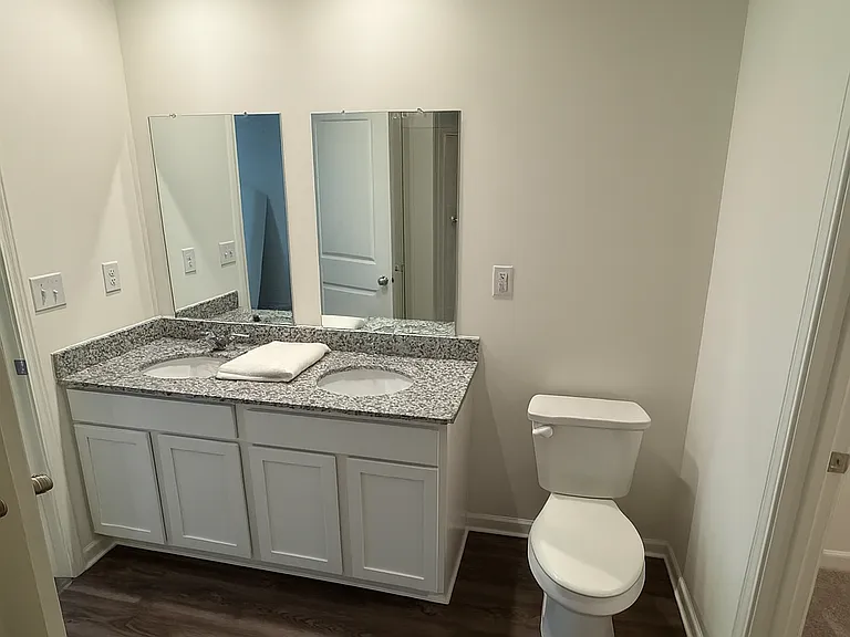 140 Lochwolde Dr — Photo 17