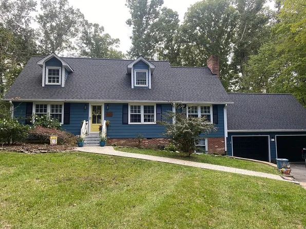 200 Brookberry Rd, Mount Airy, NC 27030