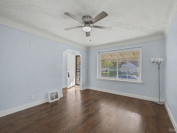 5th image of 6459 Penrod St