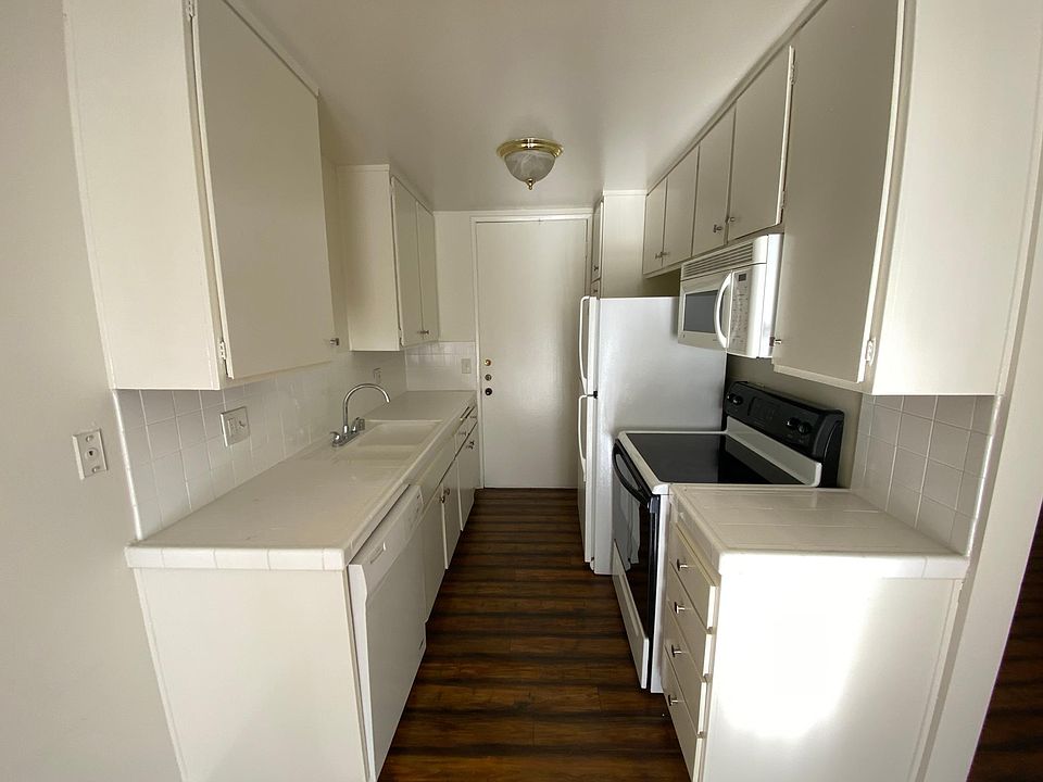 1st image of 846 4th St APT 104