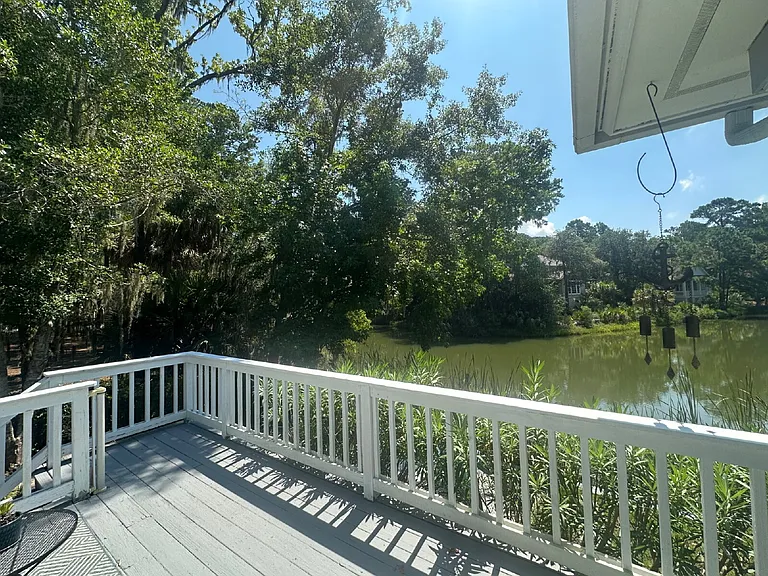 9 Royal Pointe Dr — Photo 8