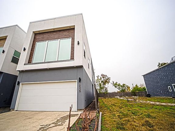 3rd image of 6535 Castlebay Dr