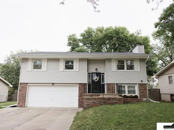 3810 Wildbriar Ln, Lincoln, NE 68516