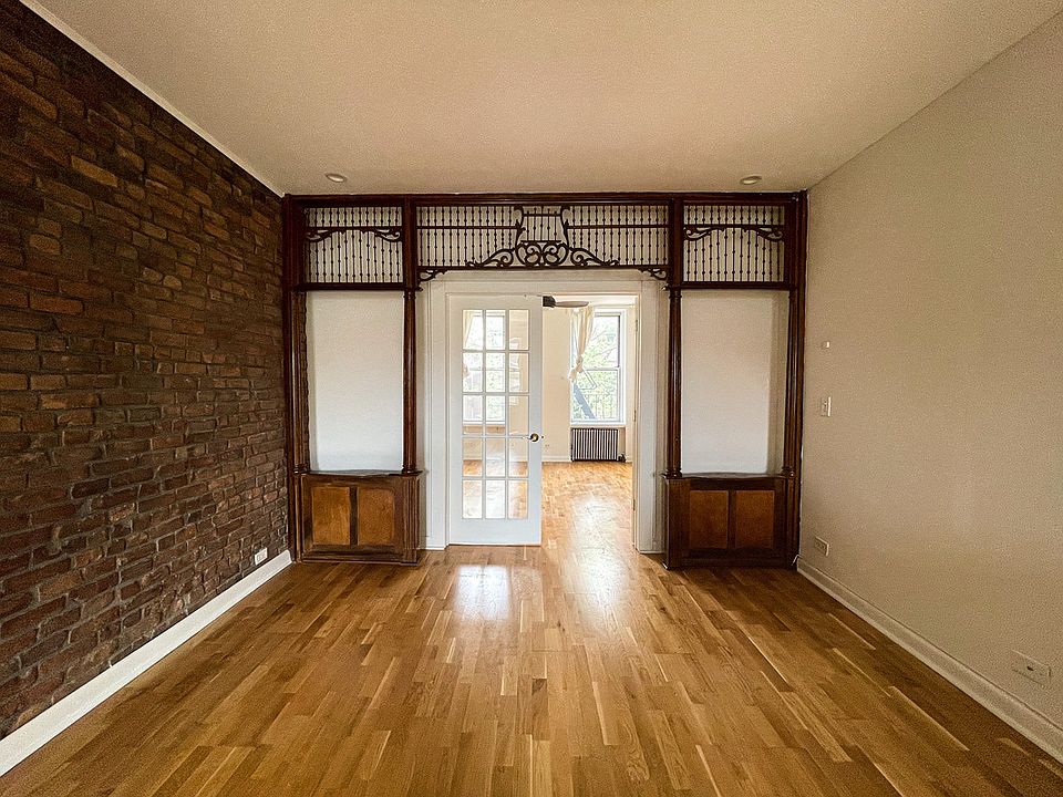 1st image of 158 President St APT 2