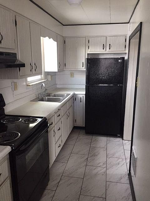 1st image of 305 N 1st St Floor 1