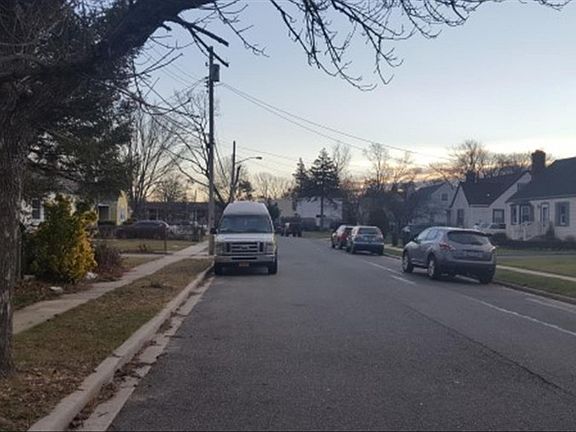 5th image of 14 Bailey Dr