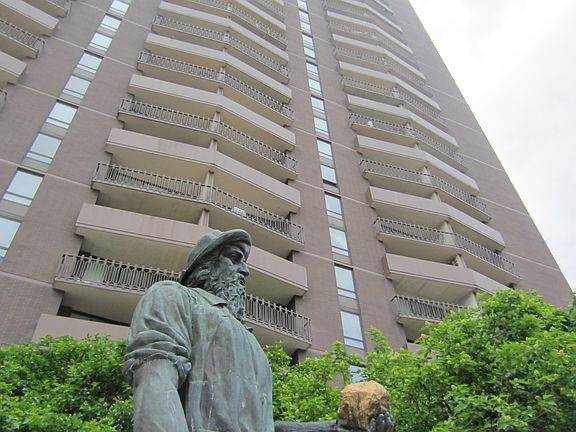 2nd image of 1020 15th St APT 23M
