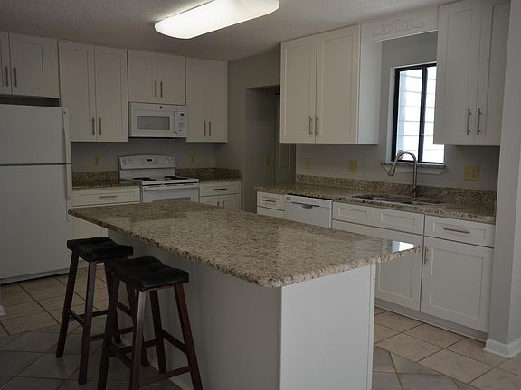 4th image of 10391 Arrow Bluff Ct