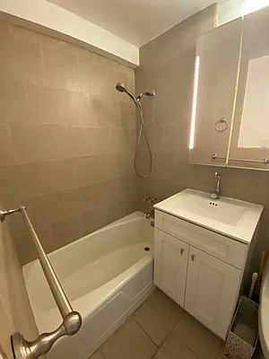 Rented by R New York | media 5