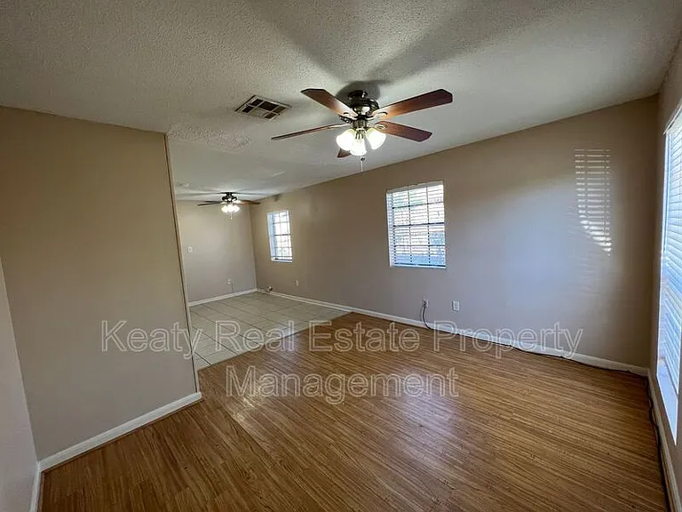 418 Failla Rd #4 — Photo 3