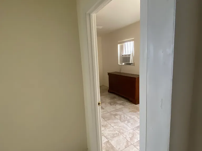 622 NE 4th St #4 — Photo 25