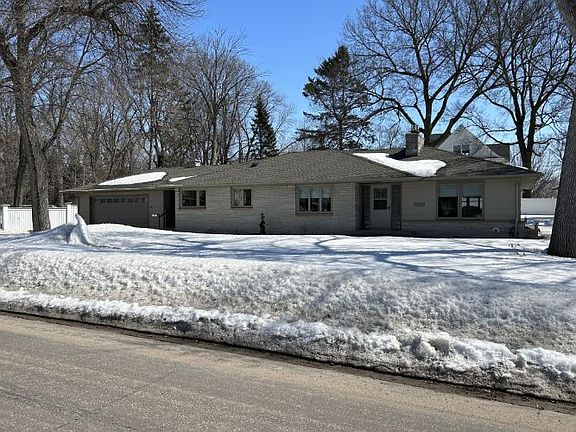 5th image of 320 N 9th St