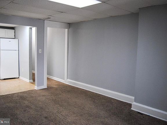 5th image of 220 N Potomac St APT 1