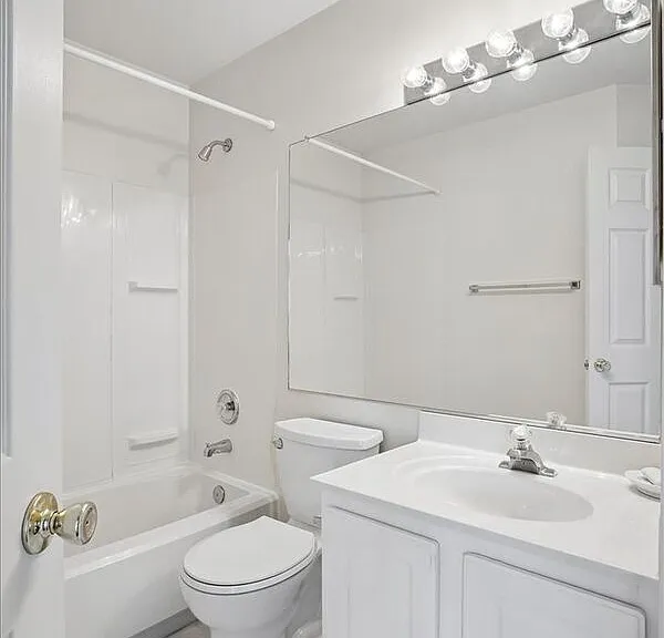 6610 Hunter Creek Ln — Photo 26