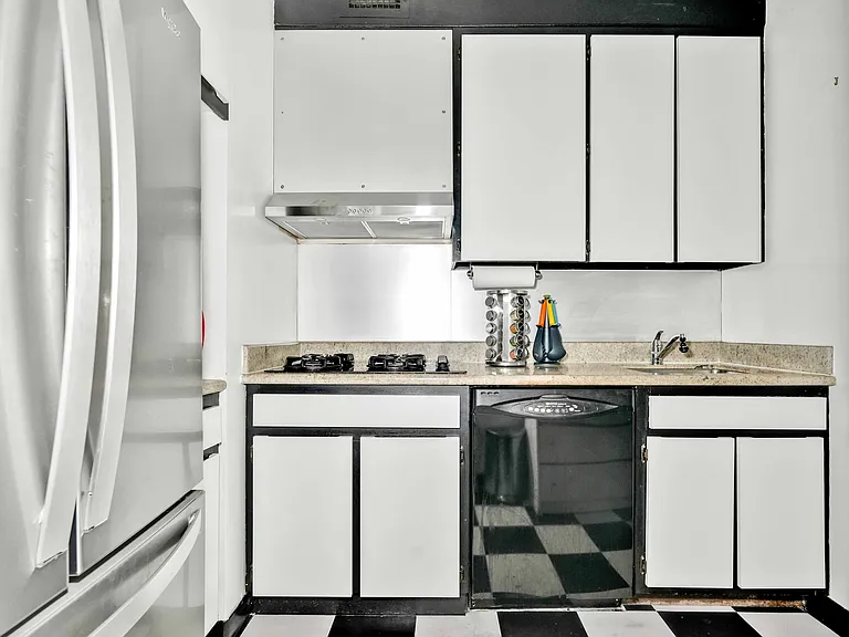 117 E 57th St #38F — Photo 9