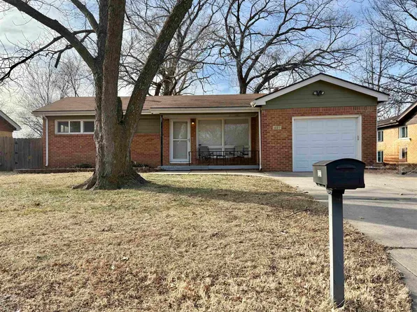 1227 N Baltimore Ave, Derby, KS 67037