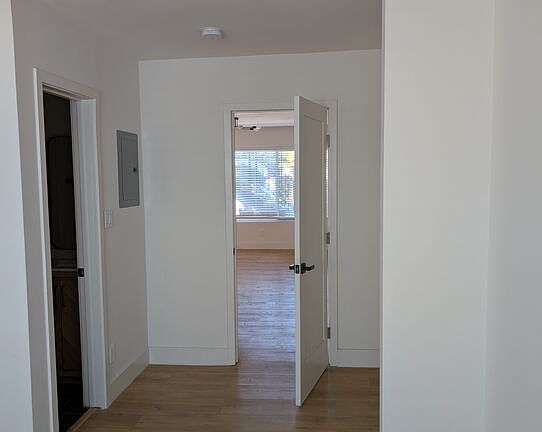5th image of 2626 Cloverfield Blvd APT 3