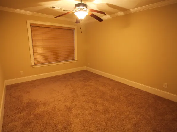 693 Banbury St, Auburn, AL 36832