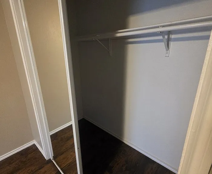 707 Devonian Dr — Photo 21