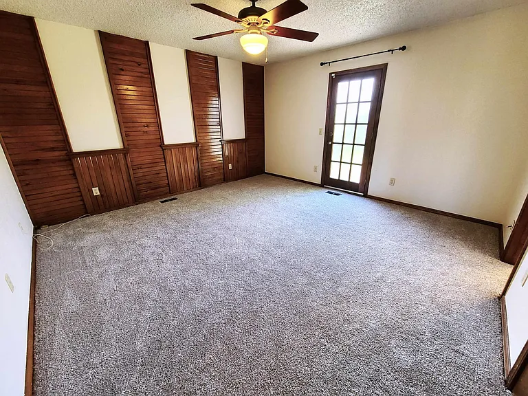 10413 Glascow Dr — Photo 11