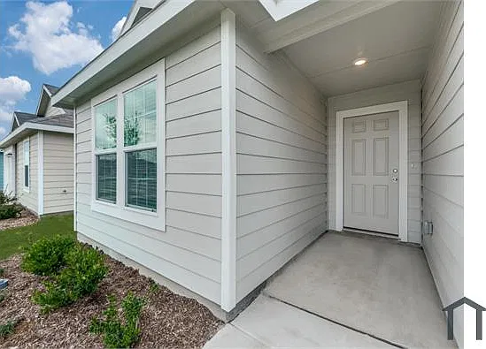 4 bed, 1590 sqft, $3,300 — Photo 4