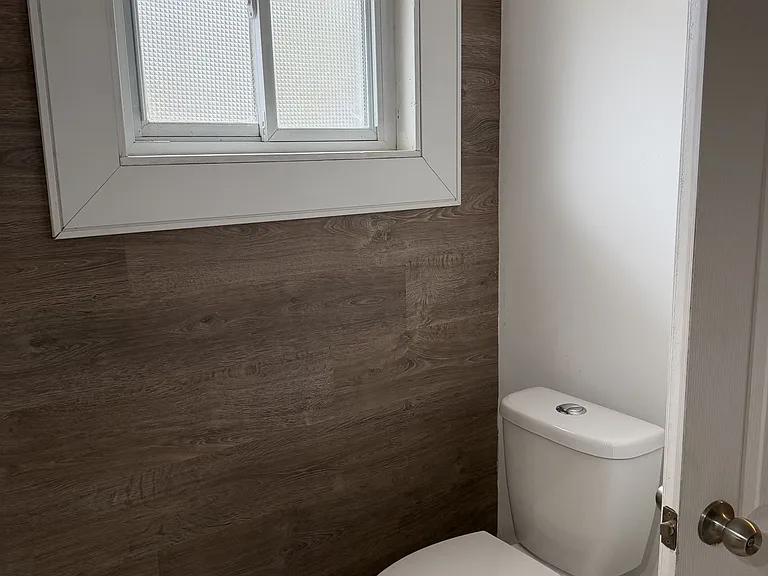 35 Lakeside Ave — Photo 23