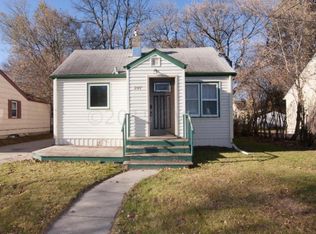 207 14th St S, Moorhead, MN 56560