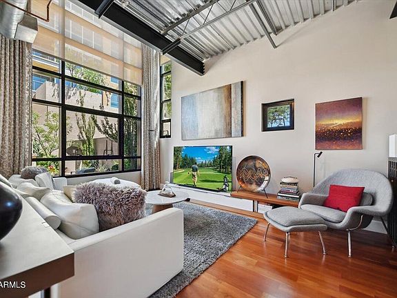 3rd image of 15215 N KIERLAND Boulevard #306