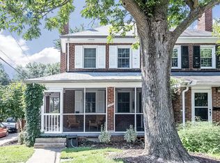 1100 16th St S, Arlington, VA 22202