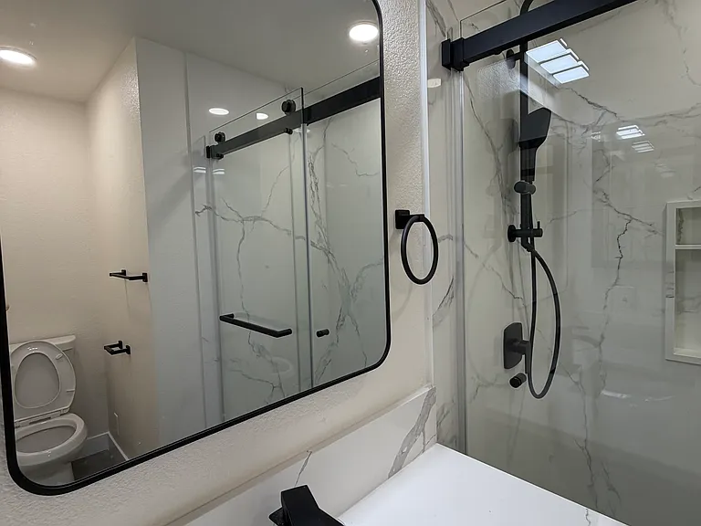 Full Bathroom #1