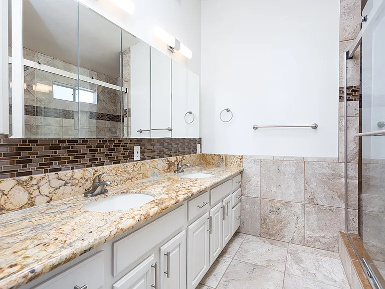 5009 Mansfield St — Photo 19