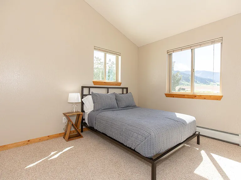5550 Foster Ln #B — Photo 9