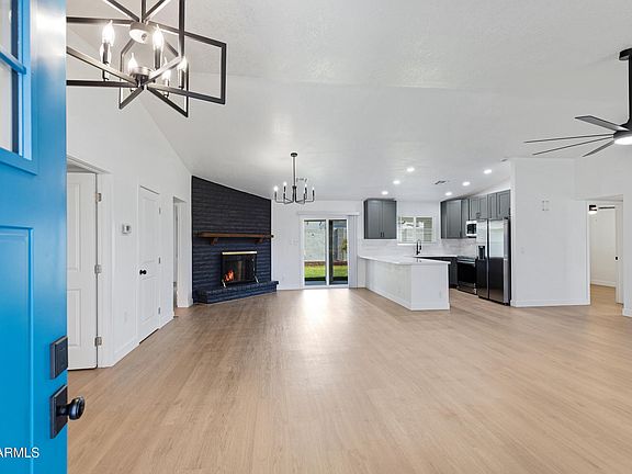5th image of 4410 W POINSETTIA Drive
