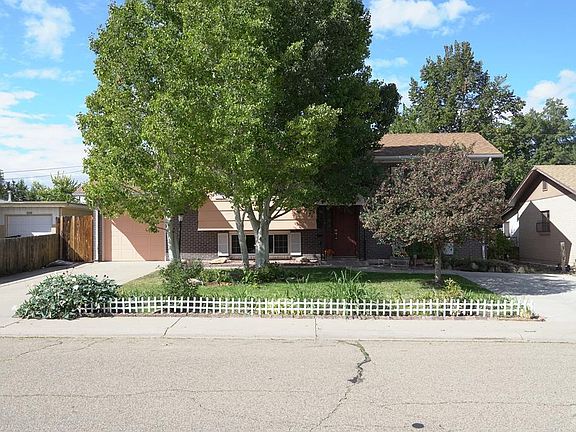 2nd image of 2123 Rosewood Ln