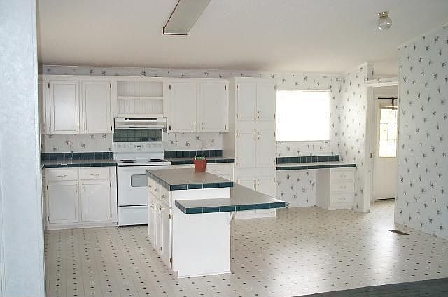 2nd image of 1317 Meadow Crest Dr