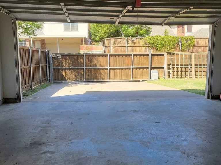 5709 Maidstone Dr — Photo 11
