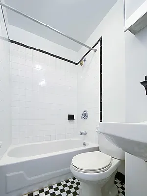 Rented by City Connections Realty | media 19