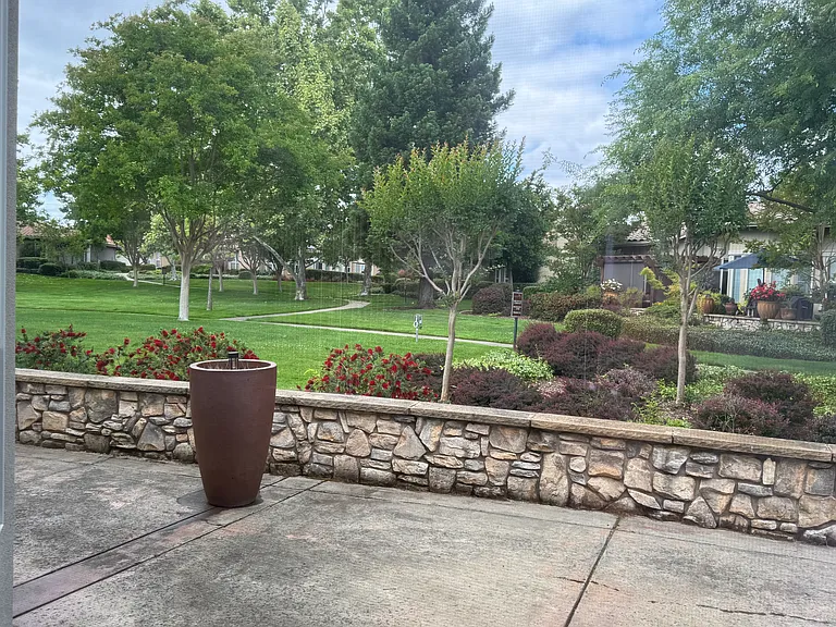 Pasatiempo Cir — Photo 1